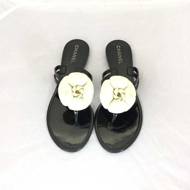 chanel flower sandals