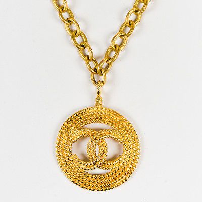 VINTAGE Chanel Gold Tone Link Chain 