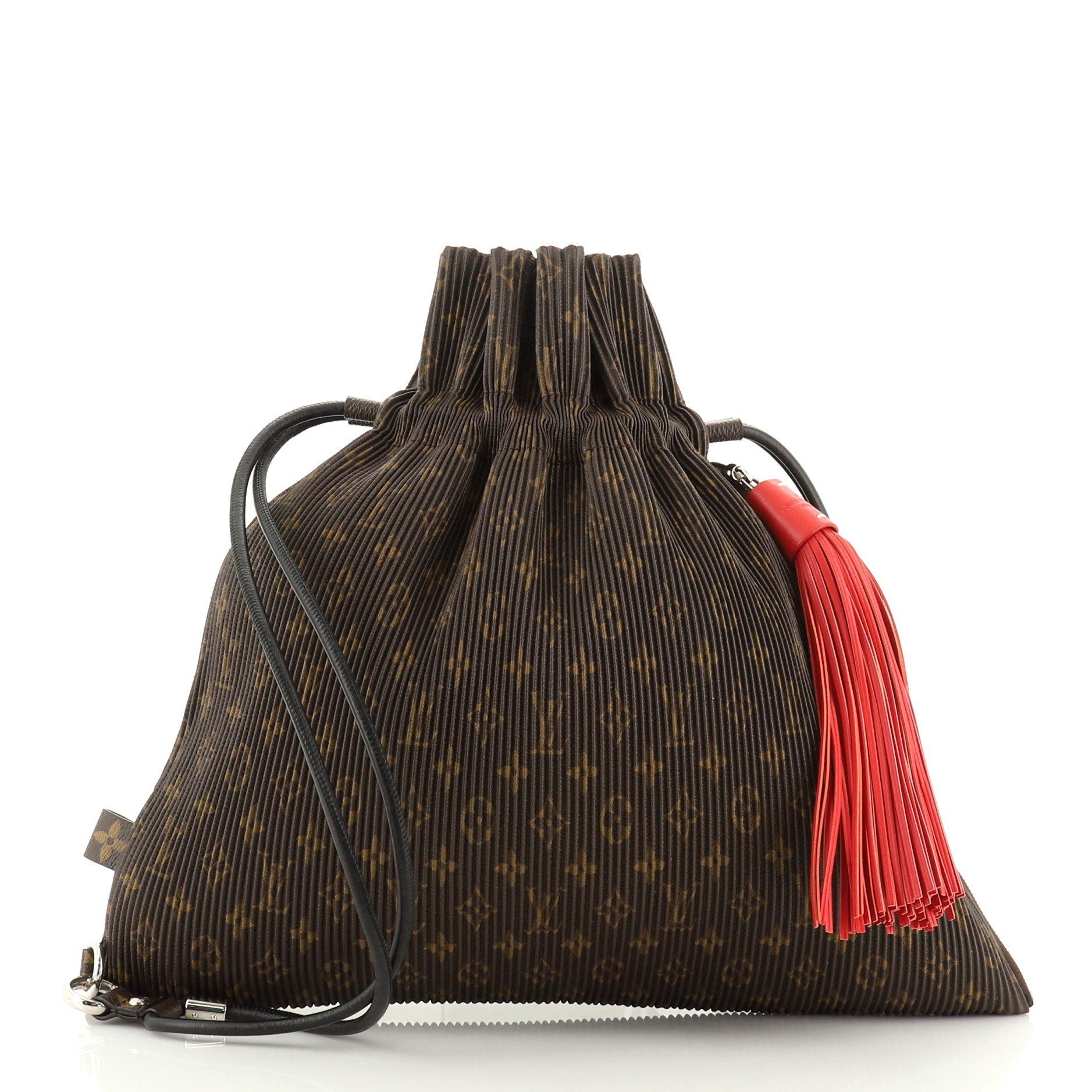 louis vuitton explorer bag