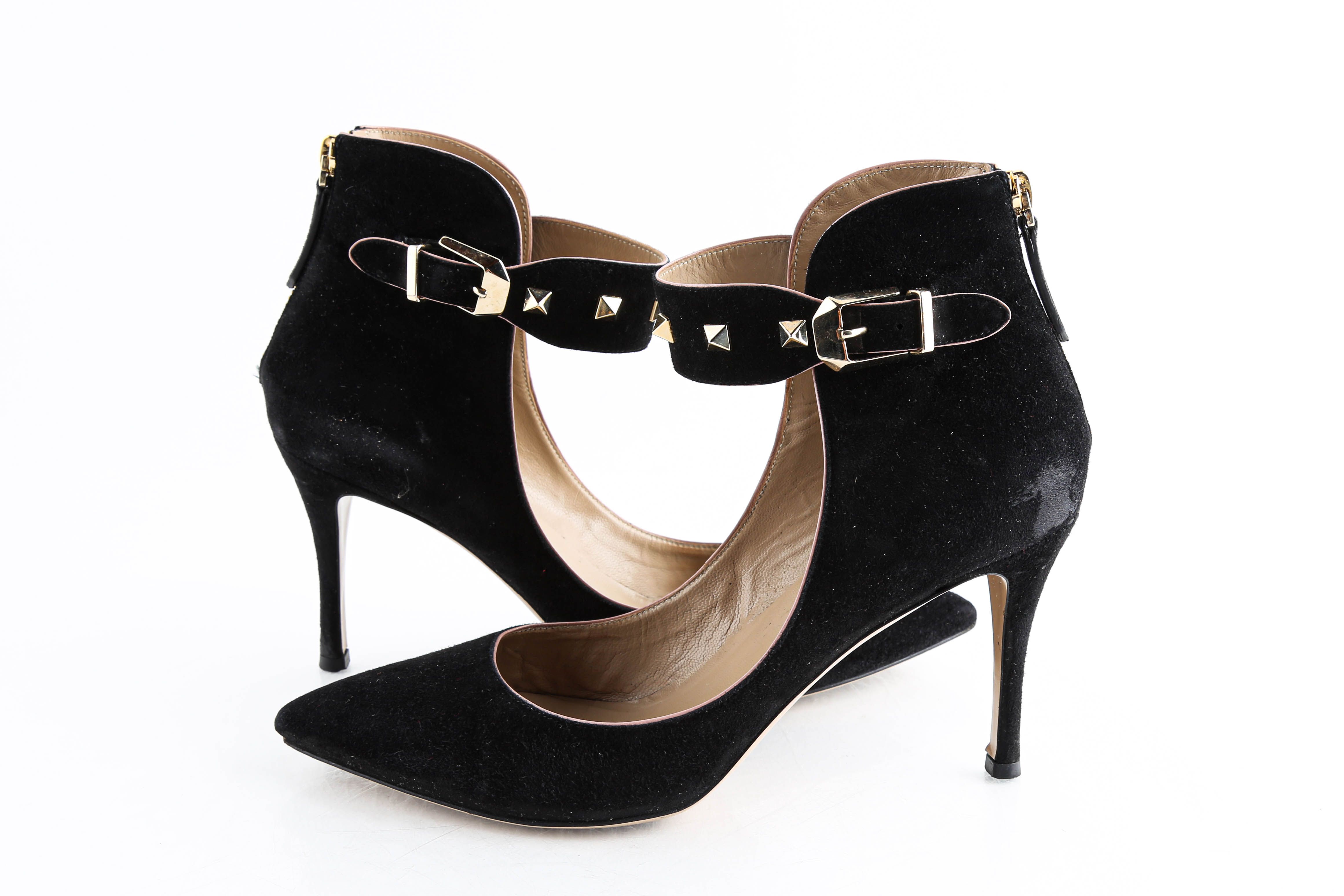 black suede pointed toe pumps