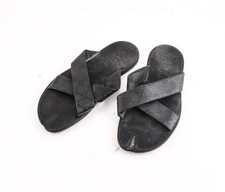 black gg slides