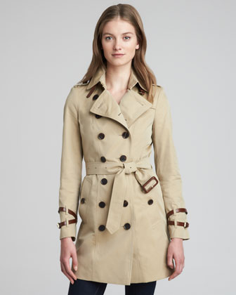 Classic Burberry trench to invest in Classic Burberry trench to invest in