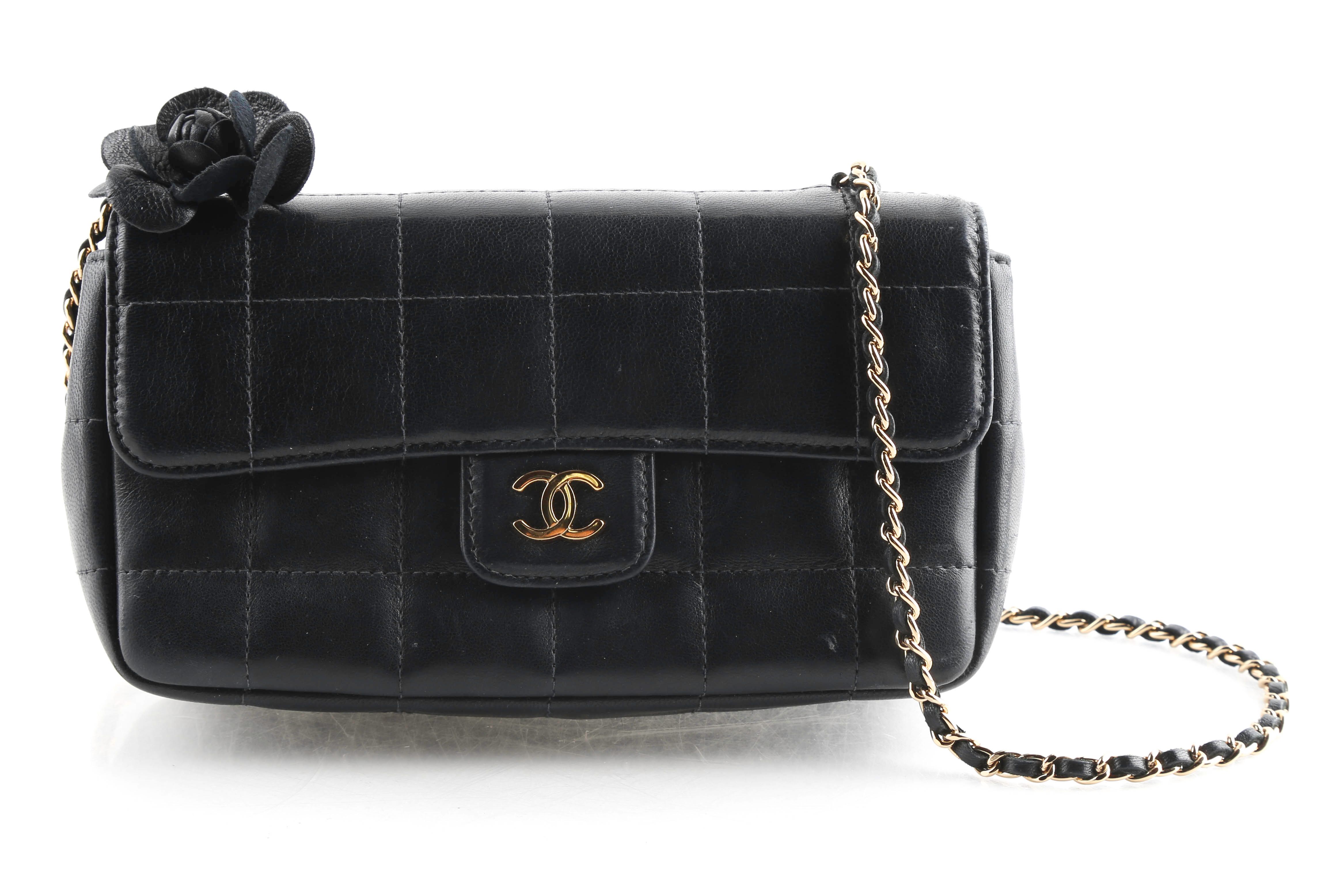 chanel chocolate bar flap bag