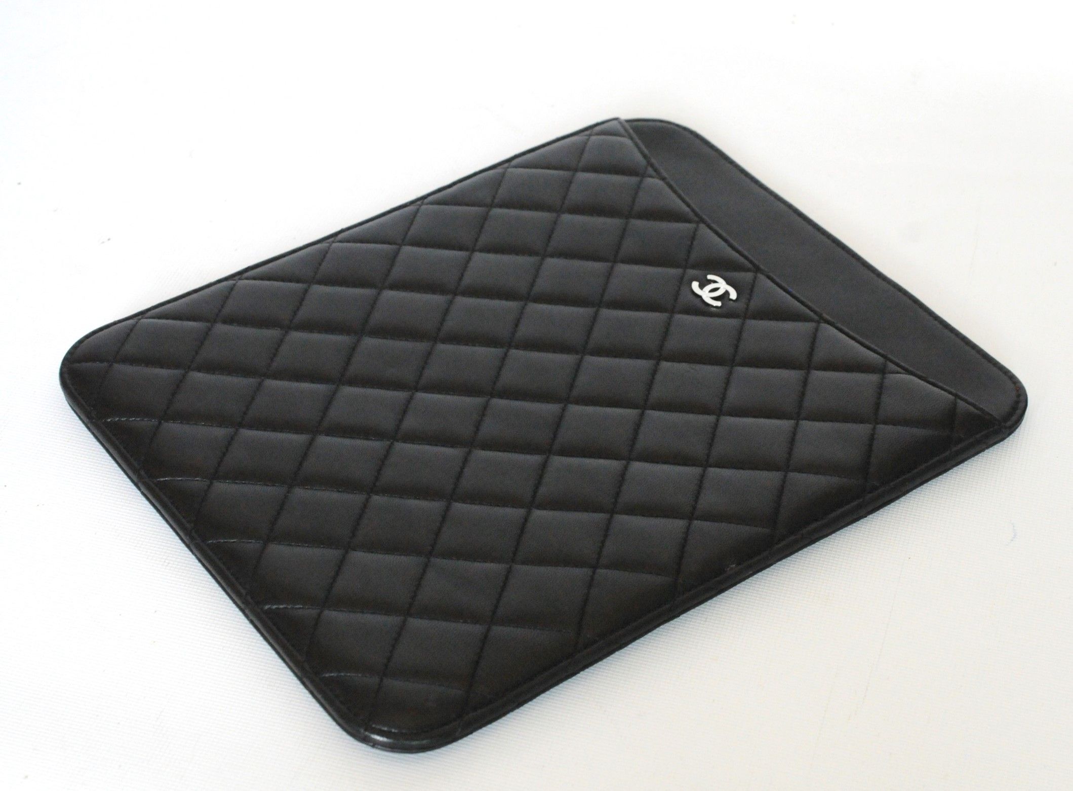 CHANEL - CHANEL iPad mini レザーケース Authentic Chanel Pink Leather IPad Tablet Holder Cover Case