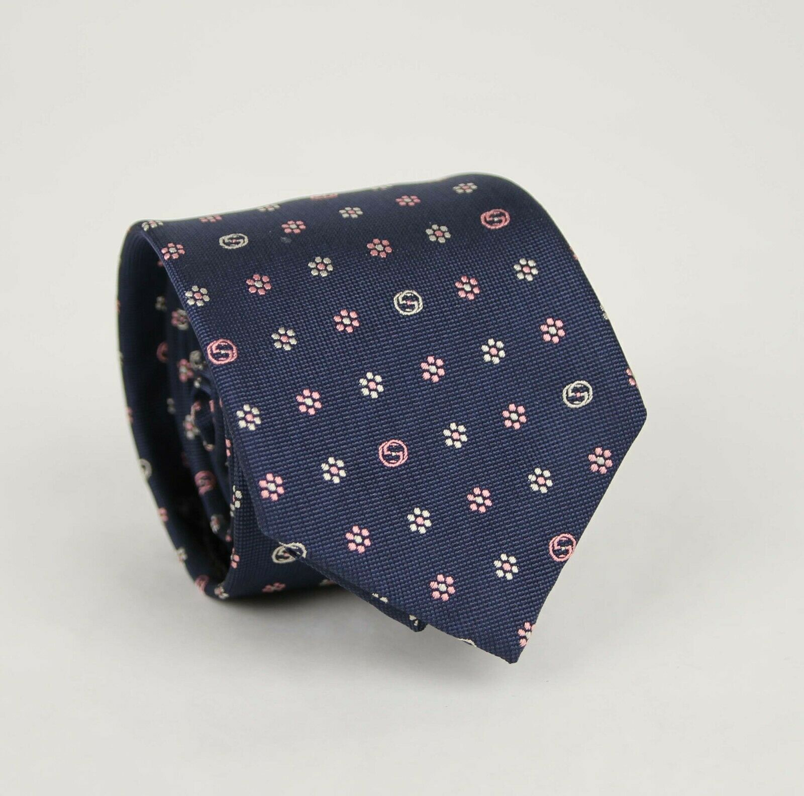 gucci tie pink