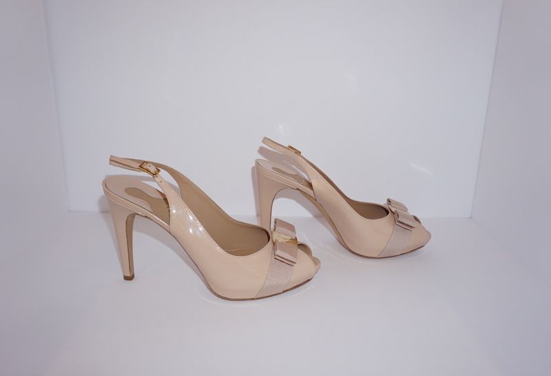 salvatore ferragamo slingback shoes
