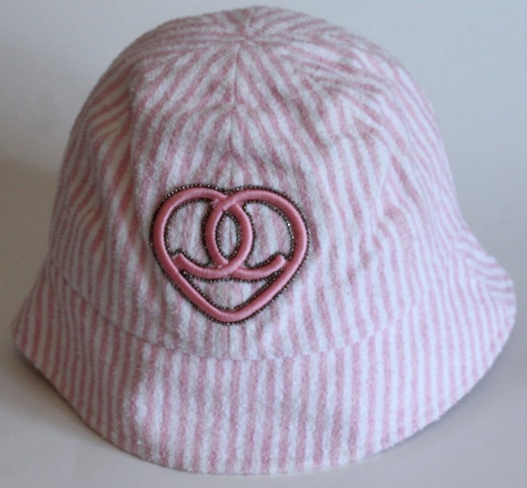 chanel terry bucket hat